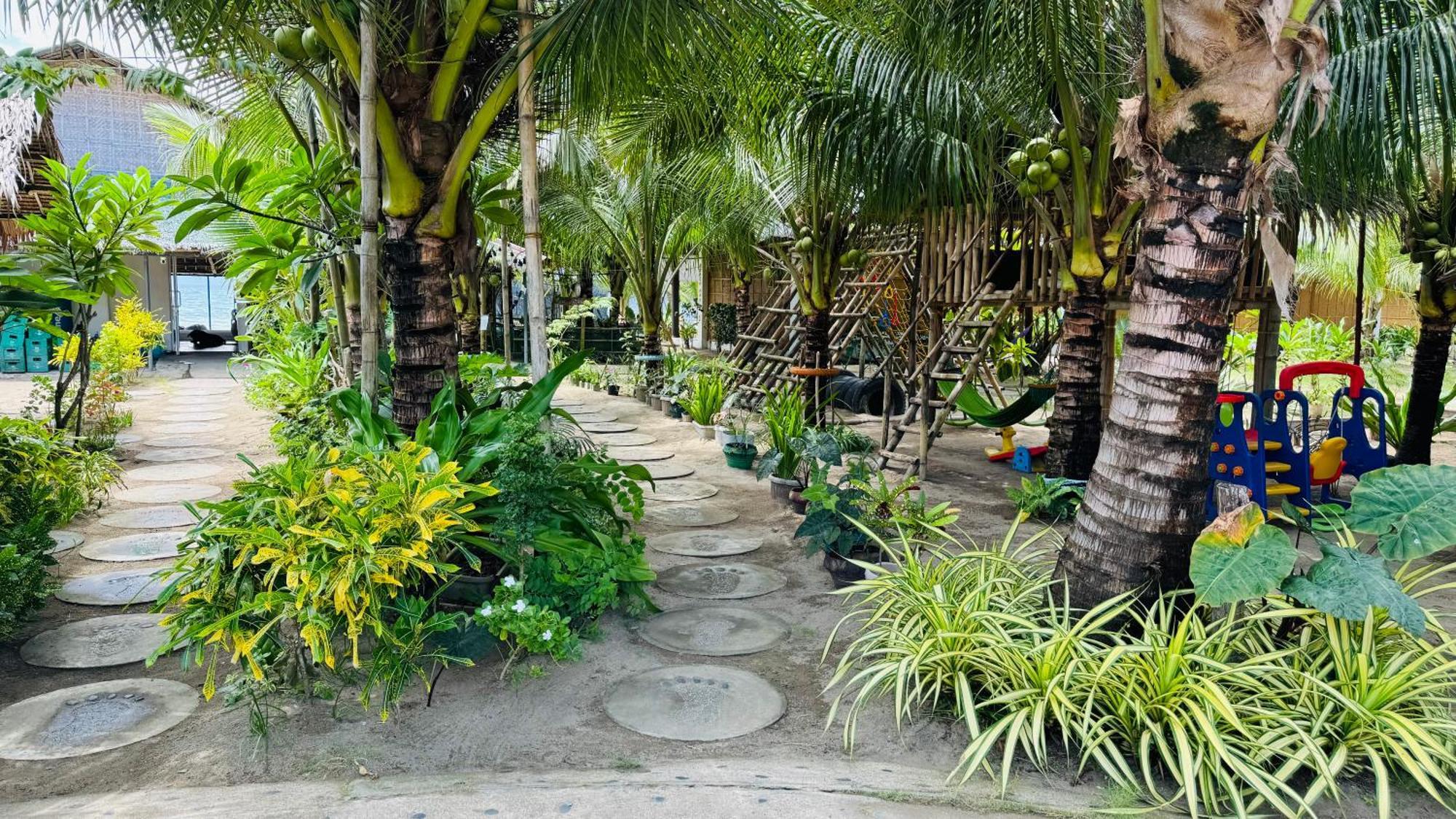 Footprints Beach Resort Agpudlos Eksteriør bilde