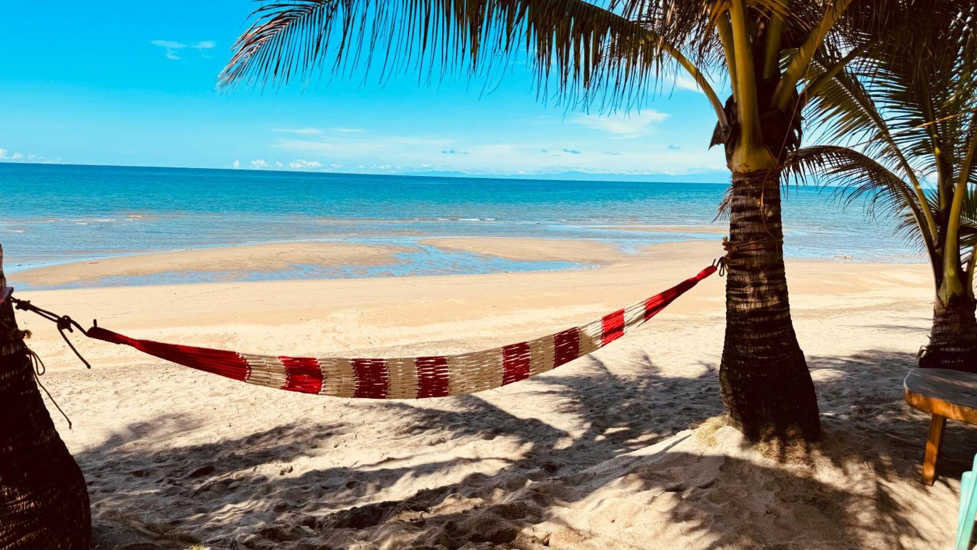 Footprints Beach Resort Agpudlos Eksteriør bilde