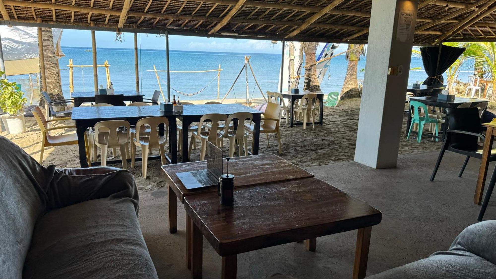 Footprints Beach Resort Agpudlos Eksteriør bilde